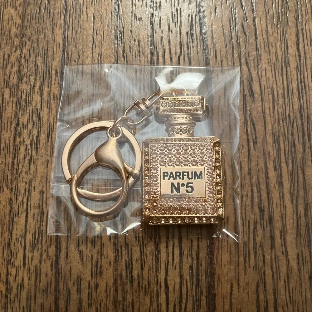Perfume Gold Keychain - Picture 2 of 3